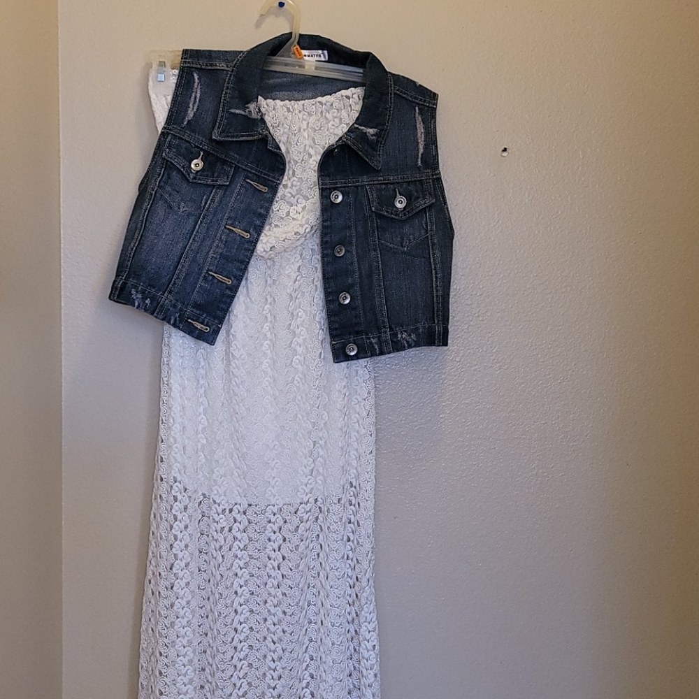 Dress - Picture 2 of 2